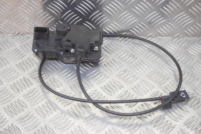 &Icirc;ncuietoare ușă dreapta spate TESLA MODEL S 2017 OEM: 6008914-00-D 12524183