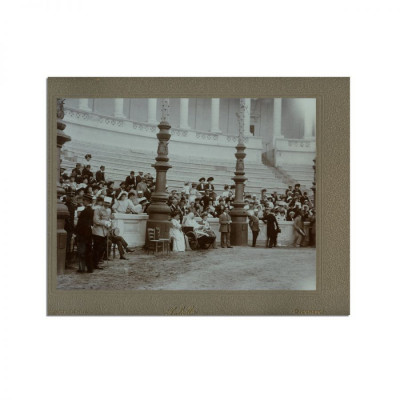 Regina Elisabeta la Arenele Romane, fotografie de epocă, atelier Julietta foto