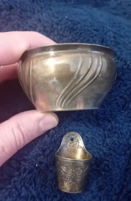 Doua recipiente argintate foto