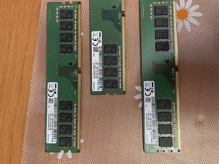 Memorii calculator Samsung, Hynix, 8 Gb DDR4 2133, 2400, garantie