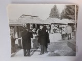 Fotografie cu un bazar de la munte