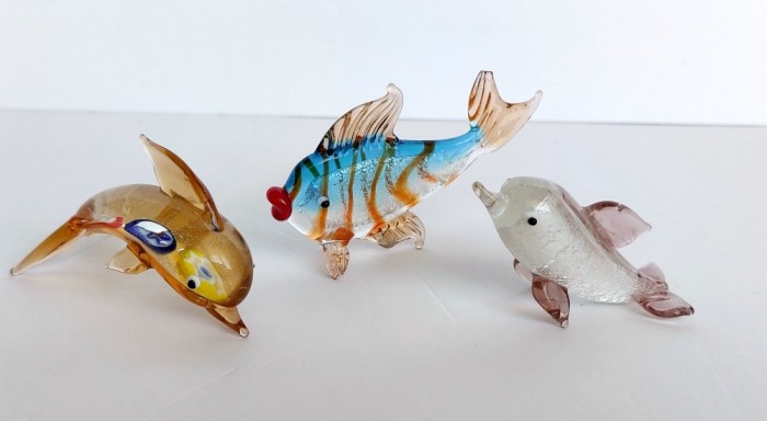 Pestisor + 2 delfini - Set tridimensional de 3 miniaturi din sticla de Murano realizate superb