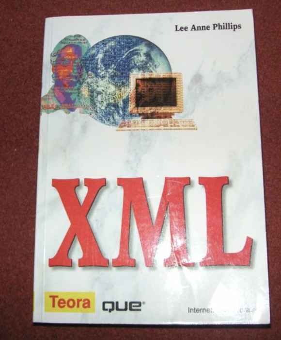 XML / Lee Anne Phillips 800p