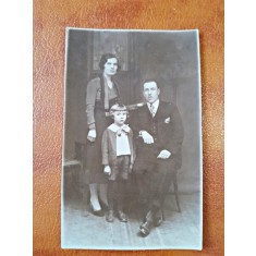 Fotografie de familie, tip Carte Postala, perioada interbelica, necirculata