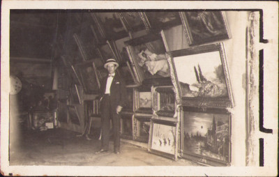 HST P881 Poză pictor Timotei Goția și expoziția sa de pictură din 1927 foto