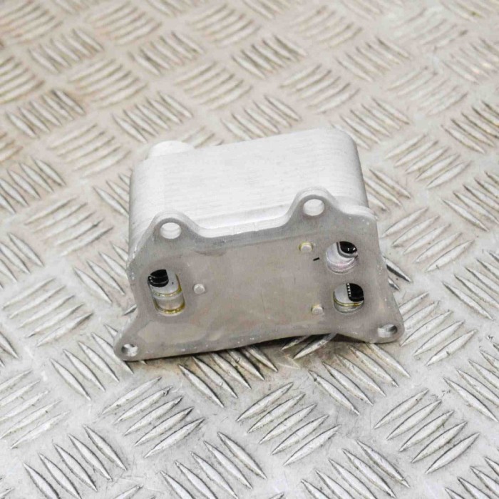 Răcitor de ulei AUDI A3 Limousine 8VS, 8VM 2018 OEM: 06L117021G