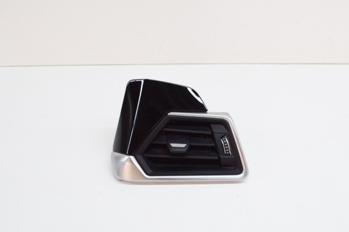 Gura de ventilație planșa de bord BMW 3 G20, G28 2021 OEM: 6848619 14963079