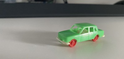 Masinuta plastic veche foto