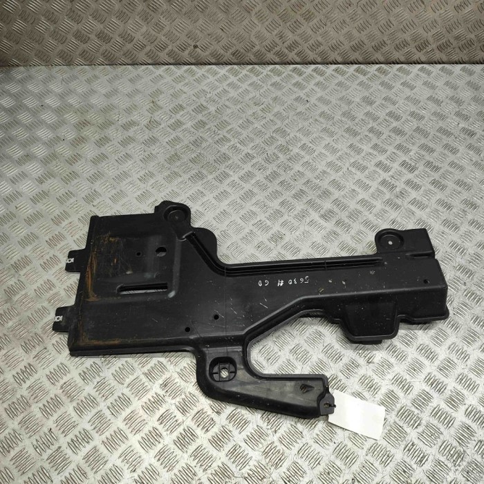 Scut motor dreapta spate VW TAYRON R41 2024 OEM: 5QS825102A