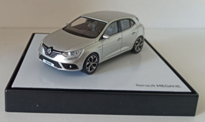 Macheta Renault Megane MK4 2016 silver- Norev 1/43 foto