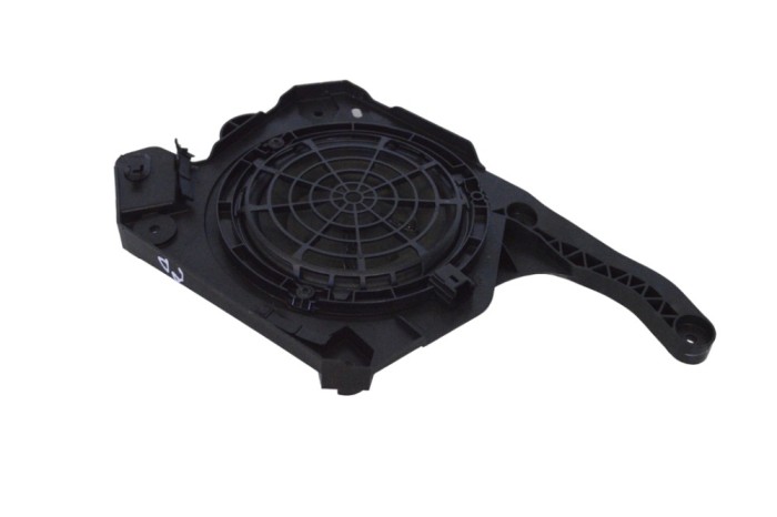 Difuzor ușă dreapta față PEUGEOT 3008 SUV 2018 OEM: 9813826880 17748366