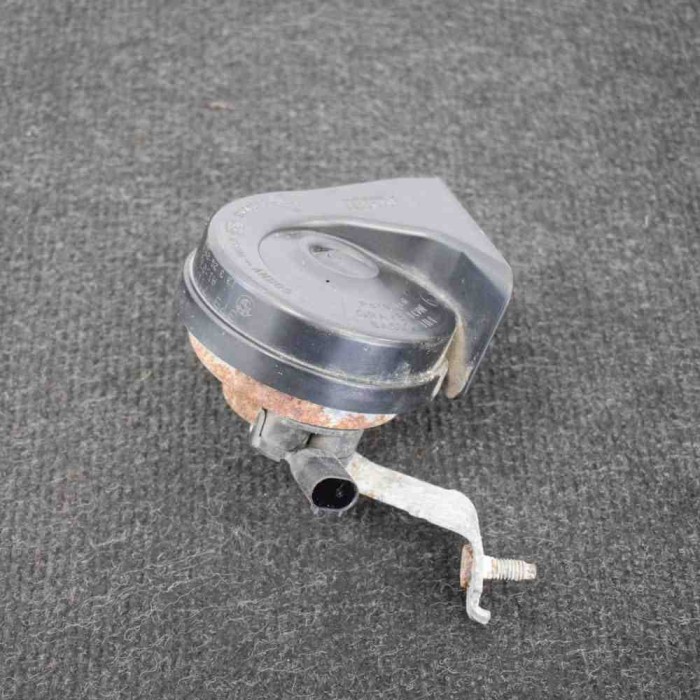 Claxon dreapta BMW 3 Compact E46 2002 OEM: 8379710 3753983