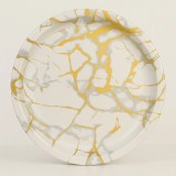 Cumpara ieftin Tavă rotundă plastic dur, model marmura auriu, 32x32x2,5 cm