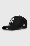 Cumpara ieftin New Era șapcă culoarea negru, cu imprimeu 12523907-BLACK