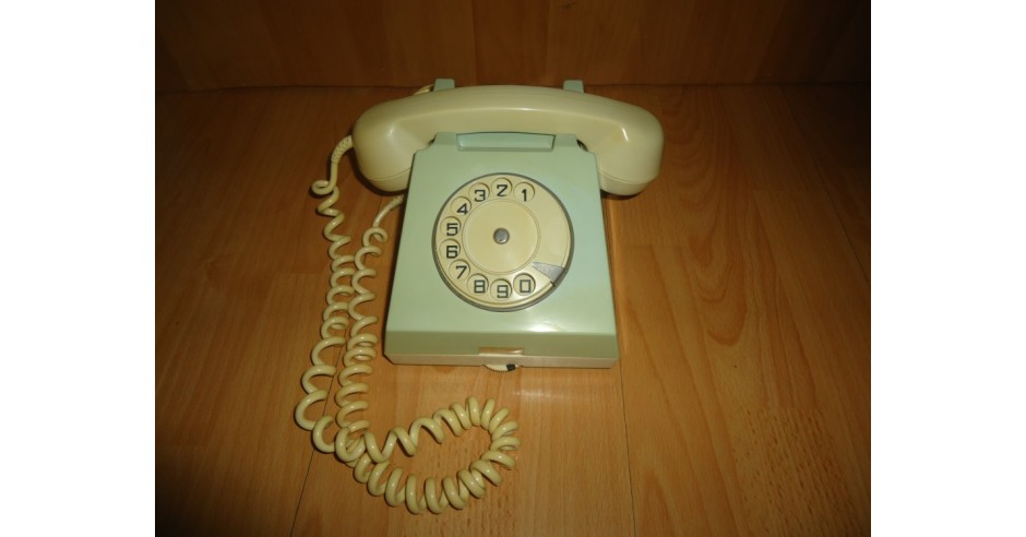 Telefon romanesc cu disc RS-72492, model EM-72, stare buna, anii 80 ...