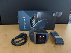 Ceas smartwatch Fitbit Ionic, HR, GPS, Smoke Gray, 2 Curele Femei &amp;amp; Barbati foto