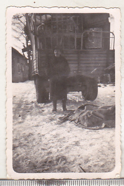 bnk foto Barbat langa camion - 1937 foto