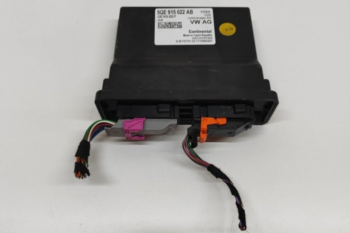 Unitate de distribuție a energiei VW GOLF VII 5G1, BQ1, BE1, BE2 2017 OEM: 5QE915022AB,12E915022F,A2C10157205 | 31035326
