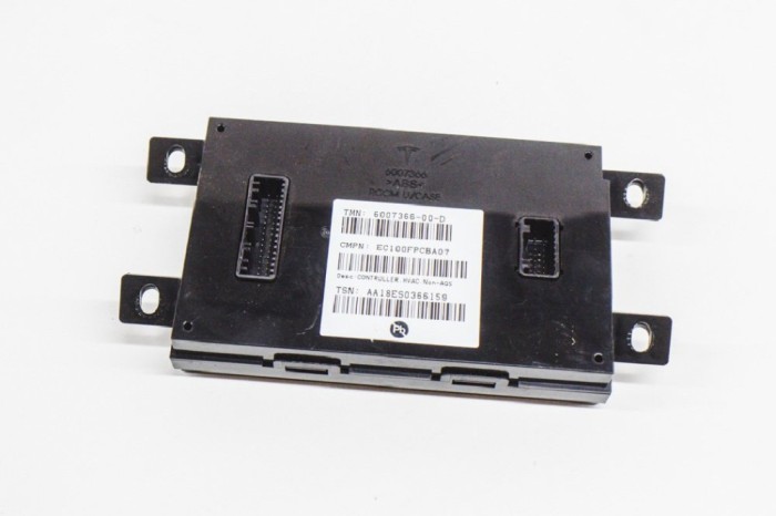 Modul de climatizare TESLA MODEL S 2018 OEM: EC100FPCBA07,6007366-00-D,6007366 | 11494989
