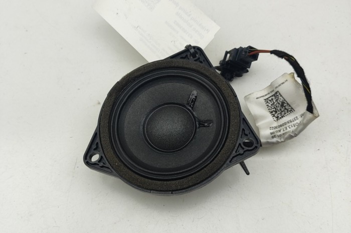 Difuzor ușă st&acirc;nga față PORSCHE Taycan 2021 OEM: 720777-0020,971035415F,9J0971657 | 31693002