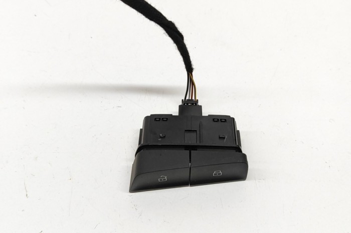Comutator &icirc;nchidere centralizată MG MG 3 2024 OEM: 13359715,528193772 | 29372863