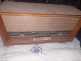 Aparat radio CARMEN 3-ELECTRONICA,Aparat radio vechi pe lampi de colectie,masiv,Radio carcasa lemn pe tuburi CARMEN S632A---RAR
