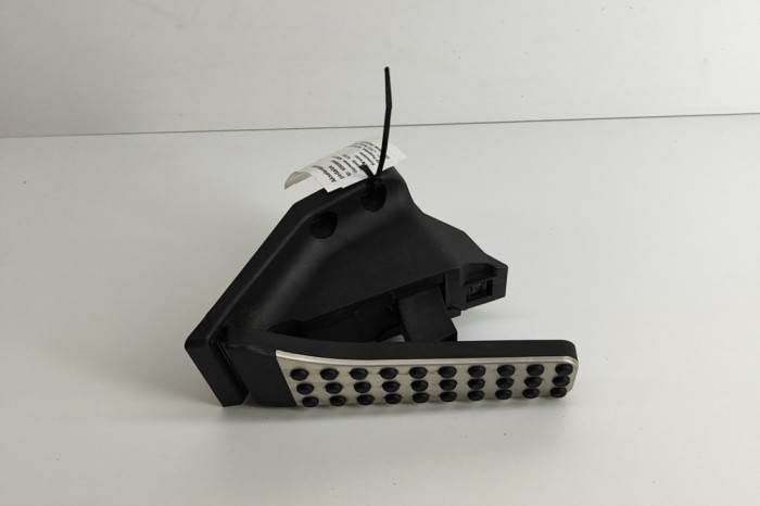 Pedala de accelerație MERCEDES-BENZ C W206 2023 OEM: A2233000100 28280007