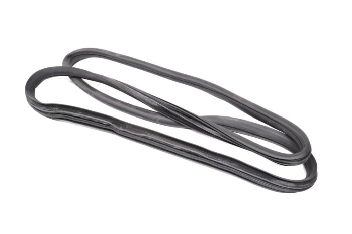 Garnitura ușă dreapta spate MERCEDES-BENZ C W205 2015 OEM: A2056970151 11759929