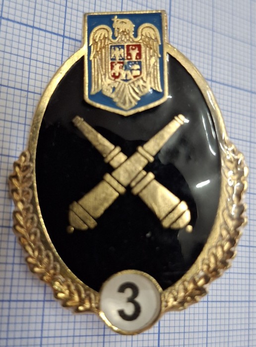 insigna specialist de clasa artilerie, clasa a 3-a.