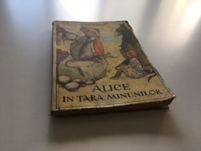 LEWIS CARROL, ALICE IN TARA MINUNILOR. CU ILUSTRATIILE DUPA EDITIA ENGLEZA foto