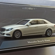 Macheta Mercedes Benz E Class W212 Sedan 2013 alb - Kyosho 1/43