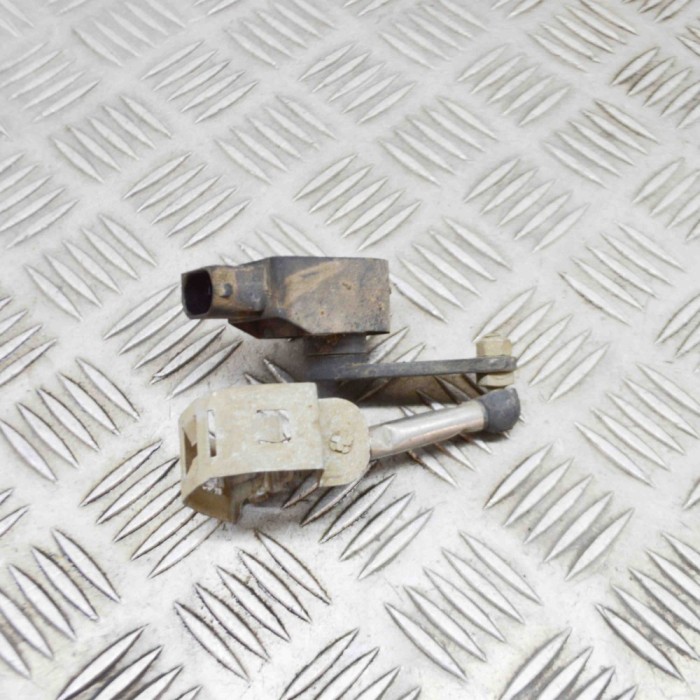 Senzor de nivel &icirc;nălțime dreapta față BMW i3 I01 2019 OEM: 6870000 20388256