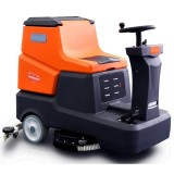Masina pentru spalat si aspirat pardoseli SWISSVAC SR810R cu tractiune automata, productivitate 4860 mp/h, tensiune 24V