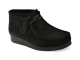 Cumpara ieftin Ghete CLARKS negre, WALLABEE EVO BT, din piele intoarsa