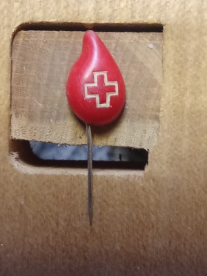 Insigna Crucea Roșie Donator foto