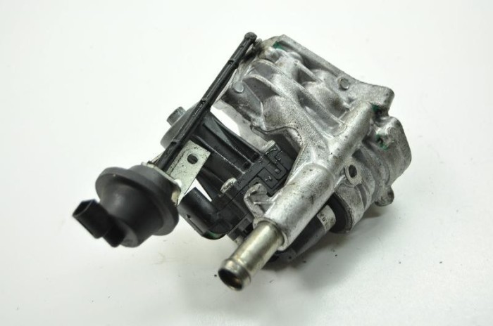 Supapa EGR JAGUAR XJ X351 2013 OEM: 7.01881.04.0 | 2026832