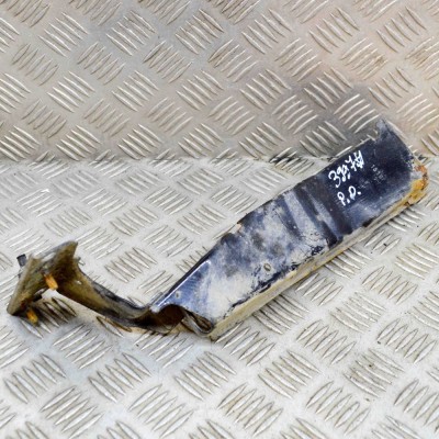 Suport aripa dreapta față AUDI A4 Avant 8K5, B8 2010 OEM: 8K0821136B 21470968 foto