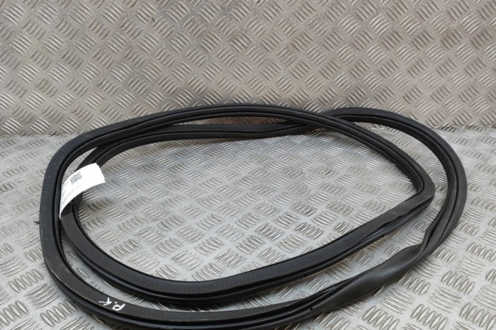 Garnitura ușă st&acirc;nga față VW CADDY V SBB, SBJ 2023 OEM: 2K7837911C | 27728576