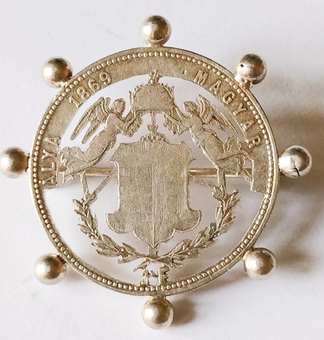 MEDALION DEOSEBIT EXECUTAT CU MAIESTRIE DIN MONEDA DE 1 FORINT 1869 UNGARIA ARGINT ( CITITI DESCRIEREA )