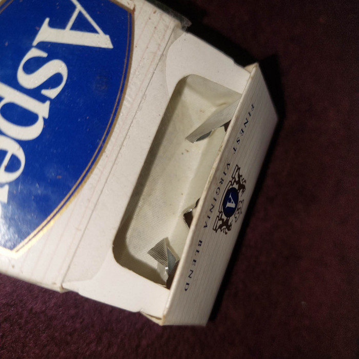 Reclama veche,PACHET vechi TIGARI"ASPEN"cartonat-gol-Virginia-HOUSE OF MACDONALD