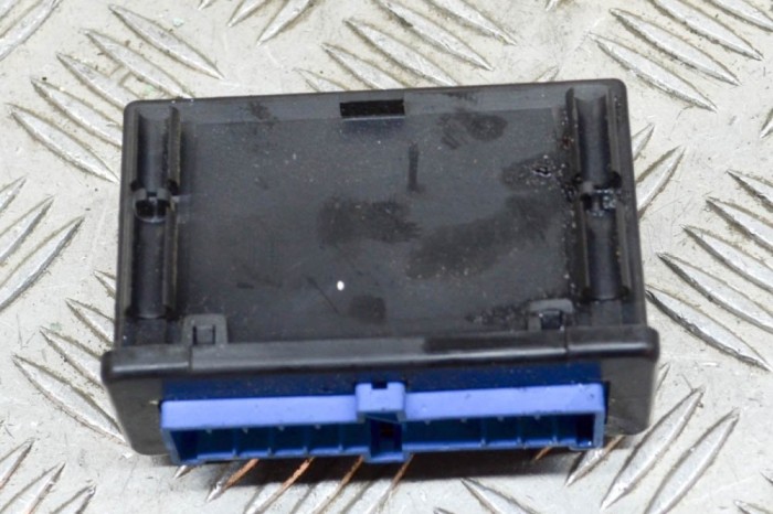 Releu JAGUAR XJ XJ40, XJ81 1993 OEM: DBC10010,4RK006788 13866849