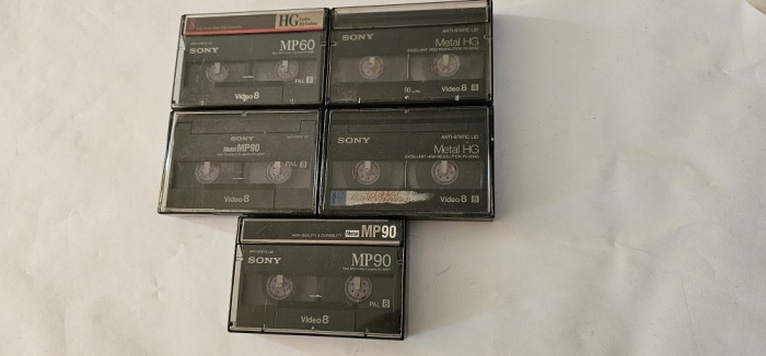 CASETA VIDEO SONY 8 MM . LOT 5 BUCATI , FOLOSITE .