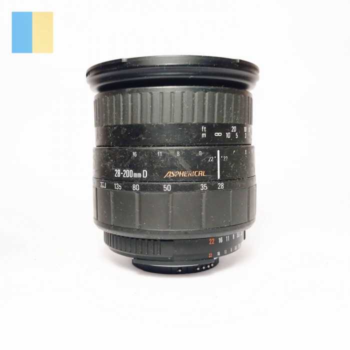 Sigma Zoom UC Aspherical 28-200mm f/3.8-5.6 Nikon F