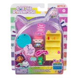 GABBYS DOLLHOUSE BEBE CUTIUTA SI CAMERA MESTESUGURILOR
