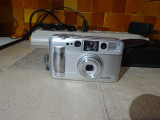 Aparat foto compact pe film 35mm FujiFilm Zoom 70v