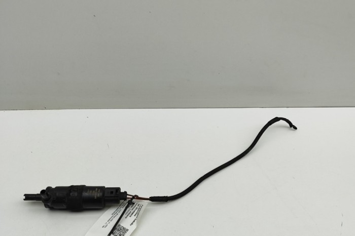 Motor rezervor lichid de parbriz AUDI A6 Avant 4G5, C7, 4GD 2015 OEM: 6R0955681 | 31458670
