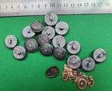 NASTURI CU PICIOR PLASTIC 16 BUCĂȚI, MAȘINĂ EPOCĂ EMBOSATĂ, PIESĂ ALAMĂ T3/24