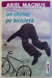 UN CHINEZ PE BICICLETA de ARIEL MAGNUS , 2009