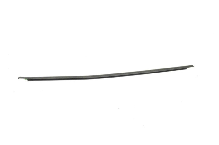 Chedar geam ușă dreapta spate VW T-ROC A11 2021