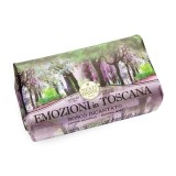 Cumpara ieftin Sapun vegetal Emozioni in Toscana Paduri incantatoare, 250 g